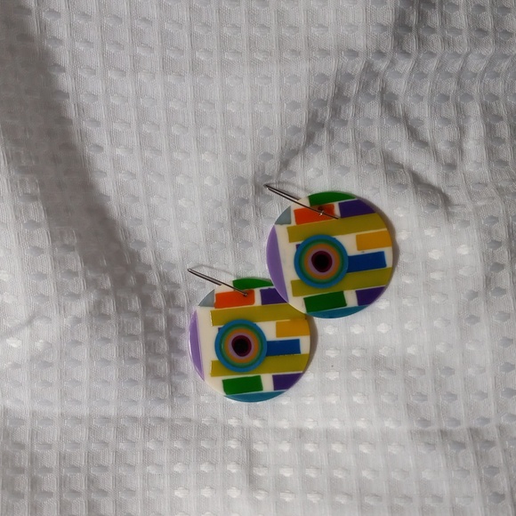 New Pierced Multicolor Earrings Cirricular Design - Picture 4 of 5